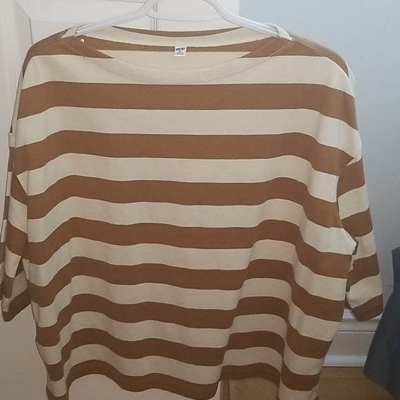 Uniqlo striped 3/4 sleeve shirt - Picture 1 of 2
